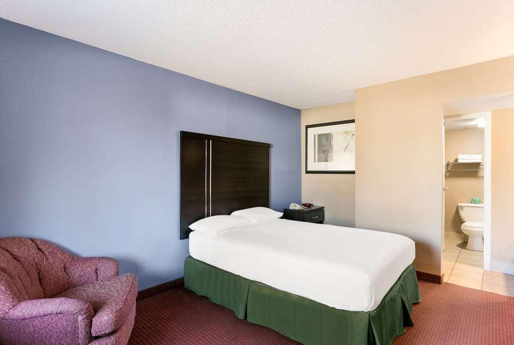 Rodeway Inn Rohrerstown Room photo