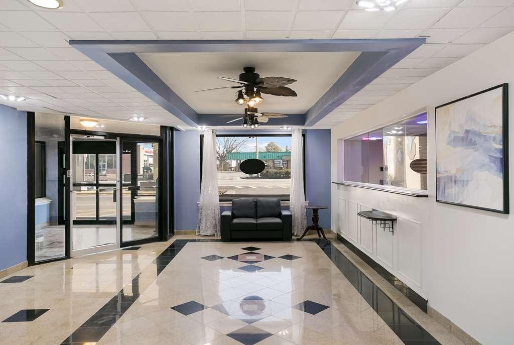 Rodeway Inn Rohrerstown Interior photo