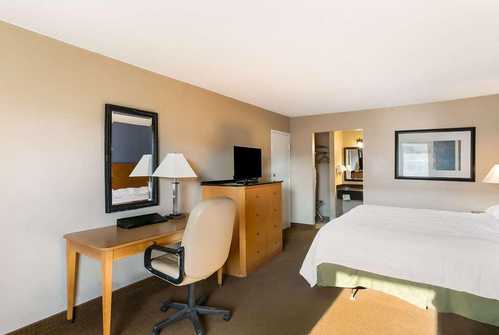 Rodeway Inn Rohrerstown Room photo