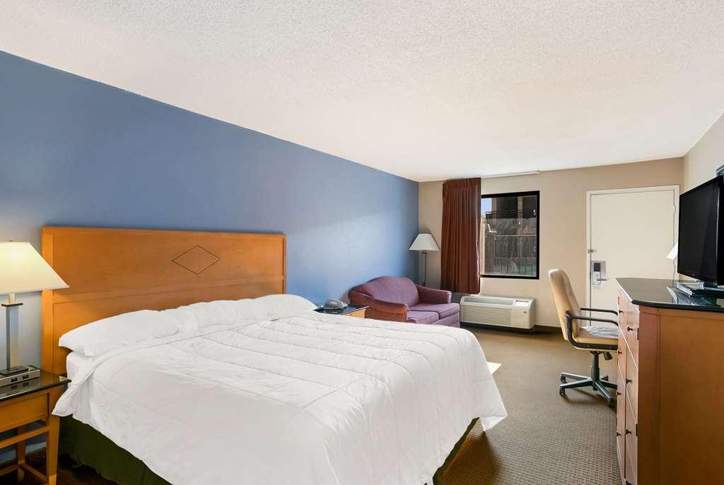 Rodeway Inn Rohrerstown Room photo